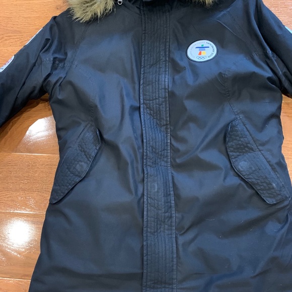 Aritzia Vancouver 2010 Olympics parka - Picture 7 of 8